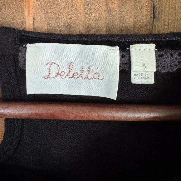 Anthropologie Deletta Boucle Shimmer Sequins Sweater in black. Size: Medium - Picture 4 of 8